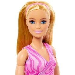 Mattel Barbie Made To Move Mit Pinkem Sportoberteil Und Blauer Yogahose, Puppe 13 Mattel Barbie Made To Move Mit Pinkem Sportoberteil Und Blauer Yogahose, Puppe -Spielzeug Verkäufe Mattel Barbie Made to Move mit pinkem Sportoberteil und blauer Yogahose Puppe@@100025615 4