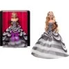 Mattel Barbie Signature Sammelpuppe Zum 65. Jubiläum (mit Blonden Haaren Und Schwarz-weißer Robe) 1 Mattel Barbie Signature Sammelpuppe Zum 65. Jubiläum (mit Blonden Haaren Und Schwarz-weißer Robe) -Spielzeug Verkäufe Mattel Barbie Signature Sammelpuppe zum 65 Jubil um@@100025882