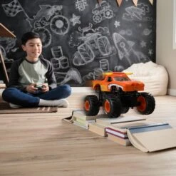 Spin Master Monster Jam - El Toro Loco, RC (Maßstab 1:15) 24 Spin Master Monster Jam - El Toro Loco, RC (Maßstab 1:15) -Spielzeug Verkäufe Spin Master Monster Jam El Toro Loco RC@@100121281 8