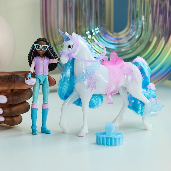 Spin Master Unicorn Academy - Layla Und Einhorn Glacier, Spielfigur (mit Echter Mähne Und Schweif Sowie Bürste) 7 Spin Master Unicorn Academy - Layla Und Einhorn Glacier, Spielfigur (mit Echter Mähne Und Schweif Sowie Bürste) – Bild 5